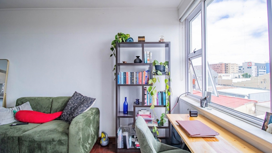 1 Bedroom Property for Sale in Observatory Western Cape